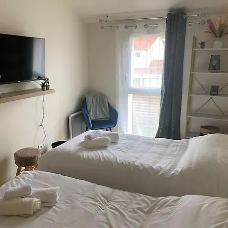 Le Cocon - Petit Dejeuner, Netflix, Jacuzzi* Vakantiehuis Carrières-sous-Poissy